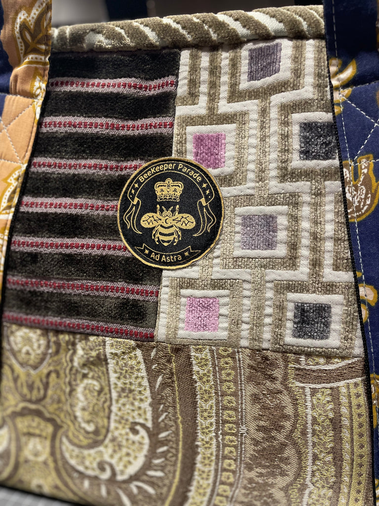 The Platinum Purple 💜  Medium BeeKeeper Weekender Da Vinci Collection