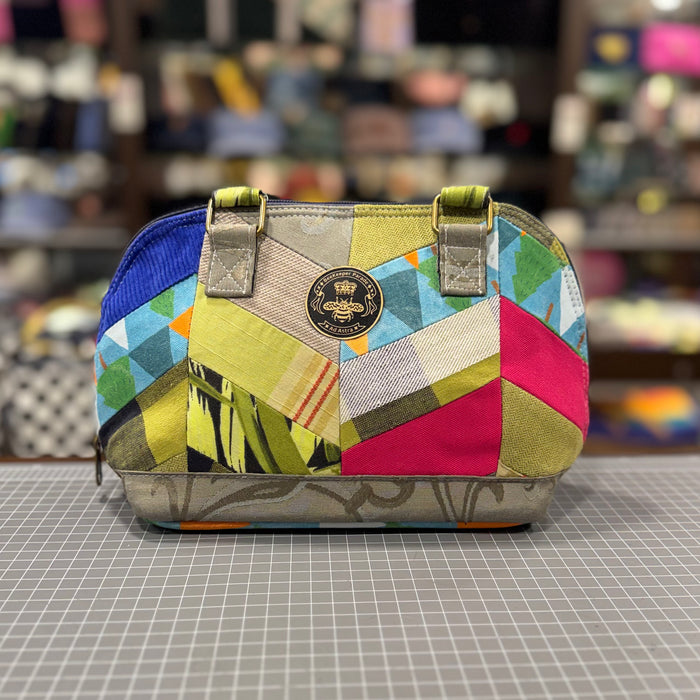 The Herringbone No. 4 💠 BeeKeeper Clamshell 🐚 Handbag