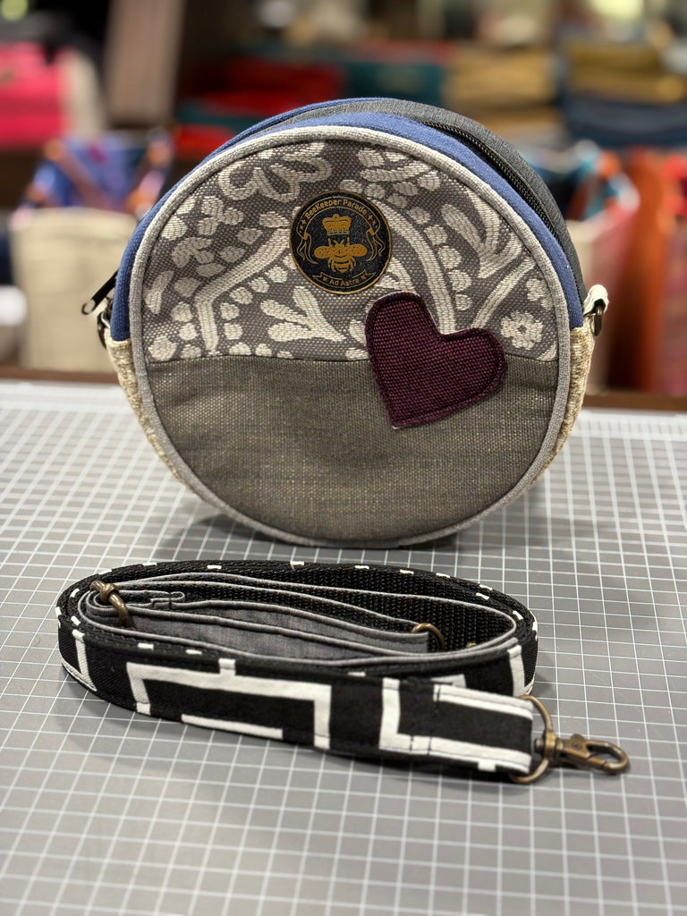 The Indigo Heart No. 1 💜 Da Vinci Collection BeeKeeper Luna Handbag 🌙