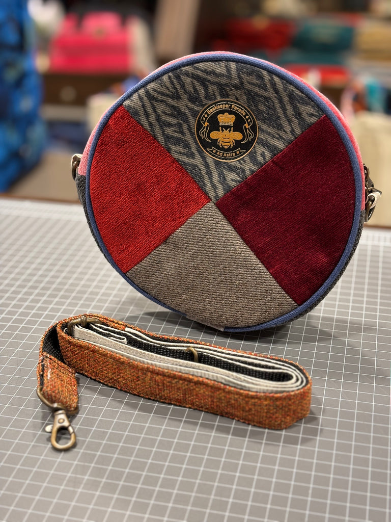 The St Tropez No. 2 🏺 Da Vinci Collection BeeKeeper Luna Handbag 🌙