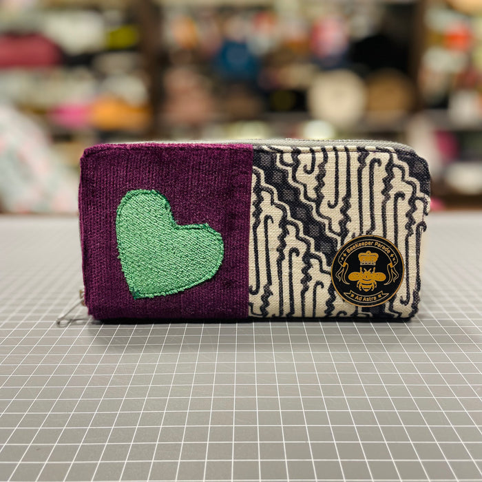 The Green Heart 💚 BeeKeeper Purse