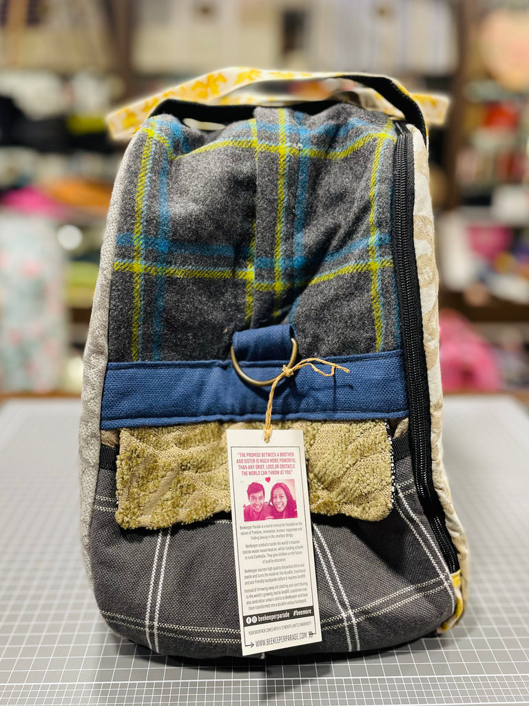 The Purple Heart 💜  Medium BeeKeeper Weekender Da Vinci Collection