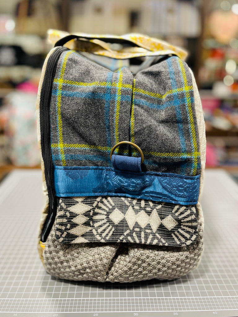 The Purple Heart 💜  Medium BeeKeeper Weekender Da Vinci Collection