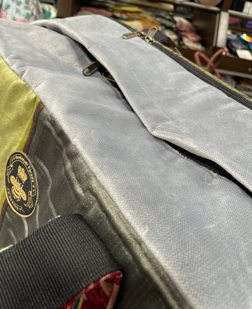 The Retro Green heart 💚  Large BeeKeeper Weekender (Da Vinci Collection)