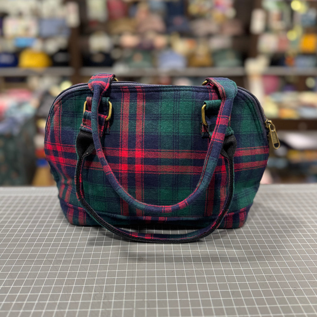 The Green Tartan 🌲 BeeKeeper Clamshell 🐚 Handbag