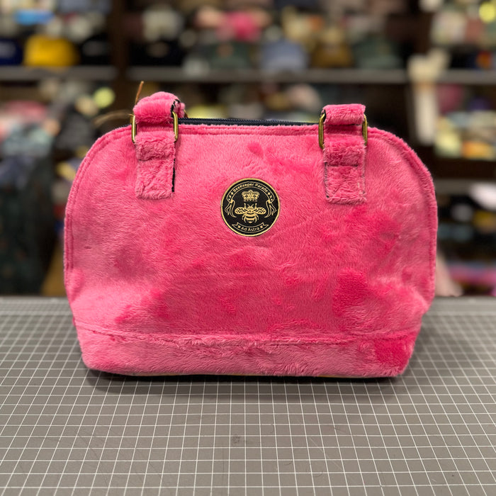 The Pink Plush 💖🧸  BeeKeeper Clamshell 🐚 Handbag