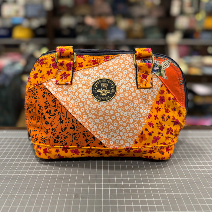 The Orange 🧡 Sweetest Thing 🍬 BeeKeeper Clamshell 🐚 Handbag