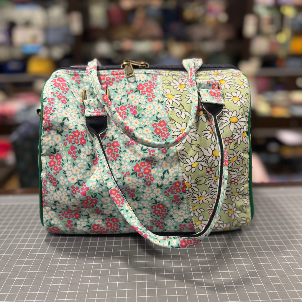 The Green 💚 Sweetest Thing 🍬 BeeKeeper Mini Carry All Handbag