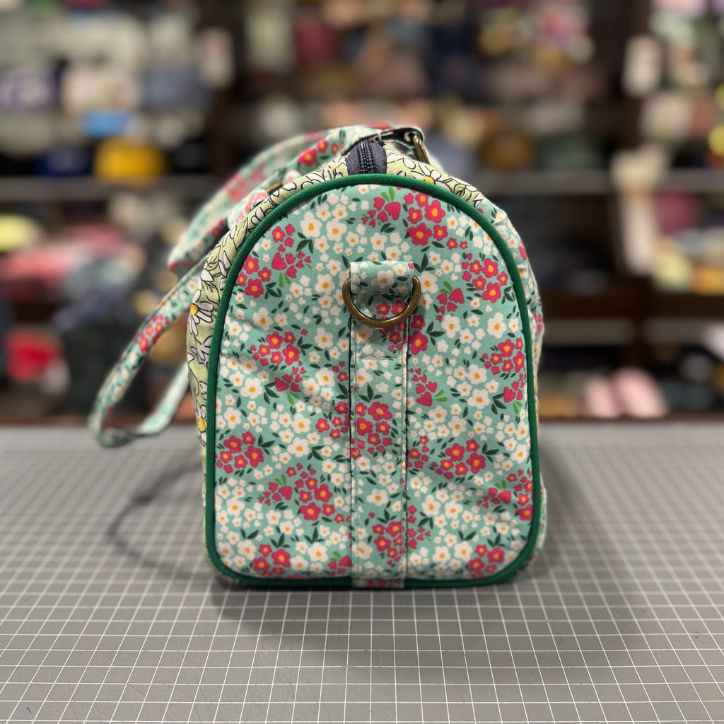 The Green 💚 Sweetest Thing 🍬 BeeKeeper Mini Carry All Handbag