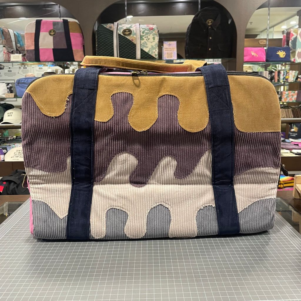 The Ice-Cream Drip No.2 🍦 Corduroy Large BeeKeeper Weekender (Da Vinci Collection)