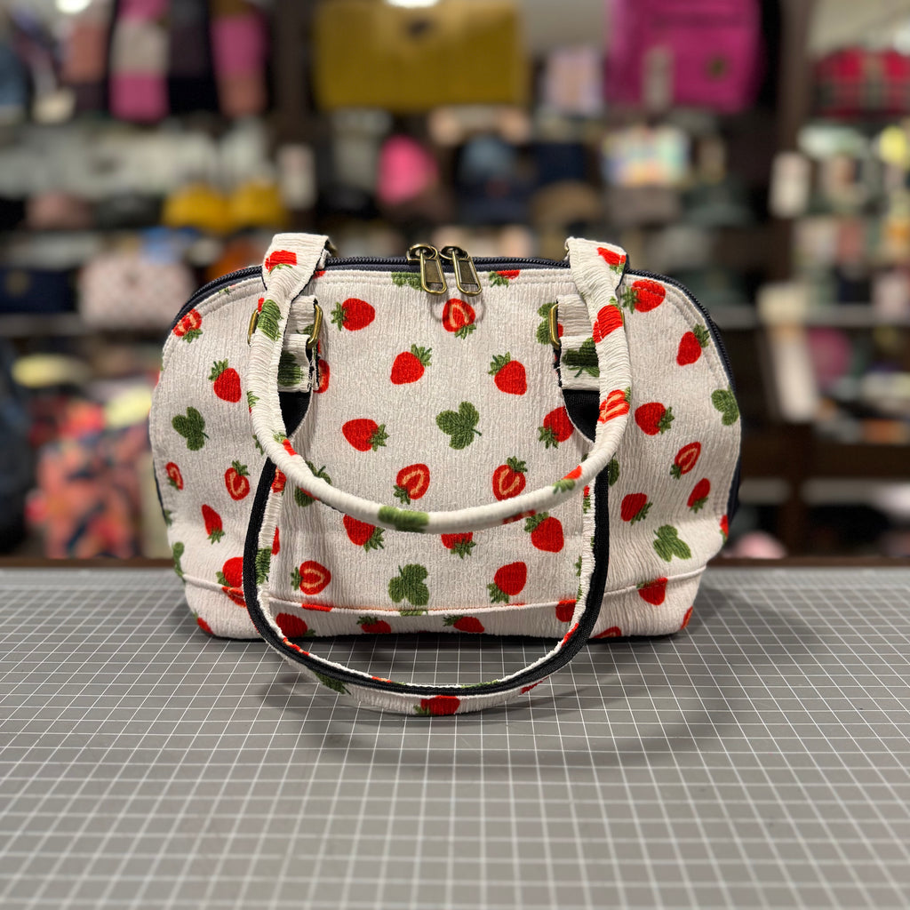 The Strawberry 🍓 BeeKeeper Clamshell 🐚 Handbag