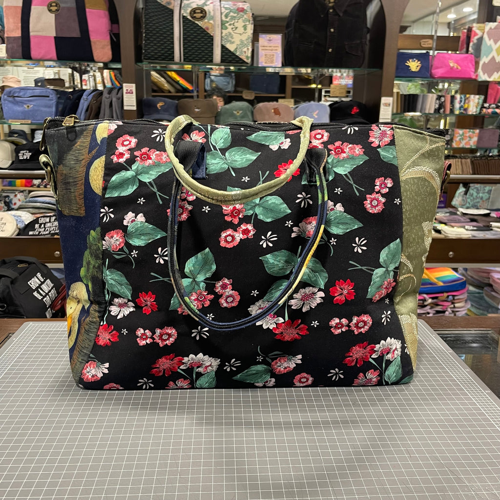 The Parklands KOKYKAI LOTUS HANDBAG