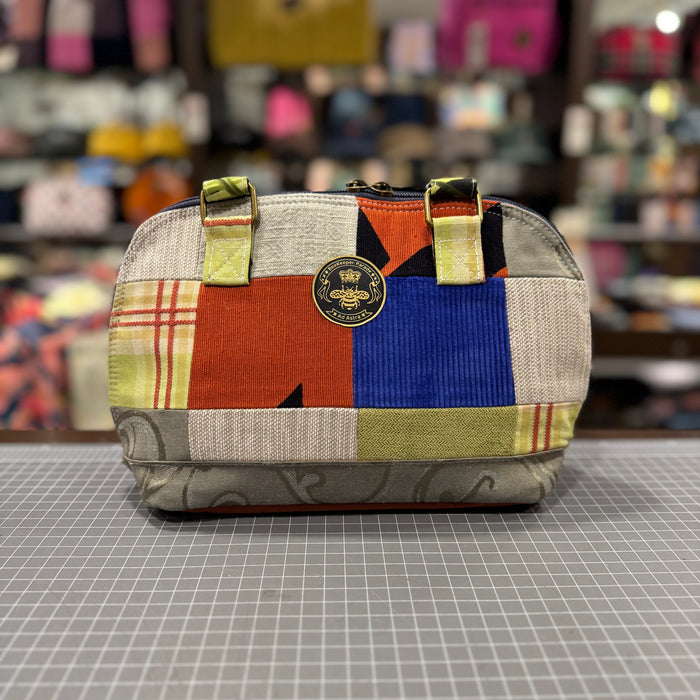 The St. Tropez No. 3 🏺 BeeKeeper Clamshell 🐚 Handbag