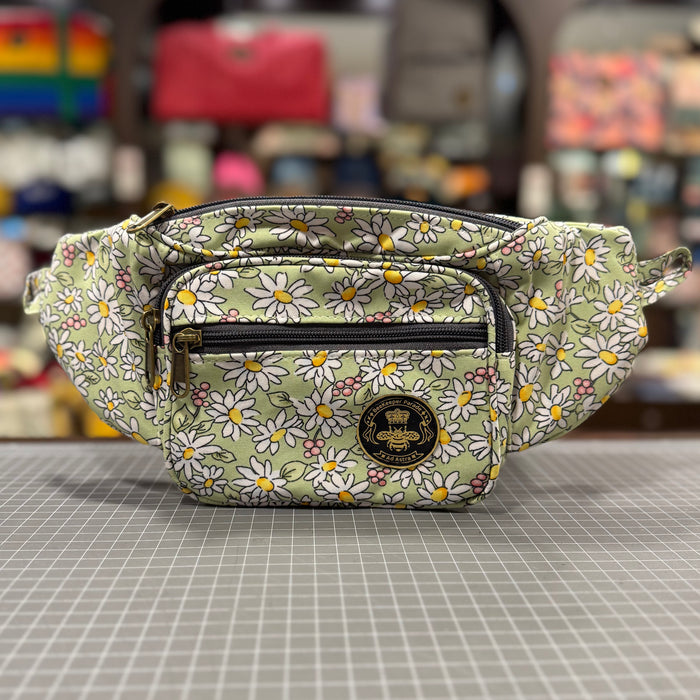 The Daisy Green 💚 BeeKeeper Bumbag
