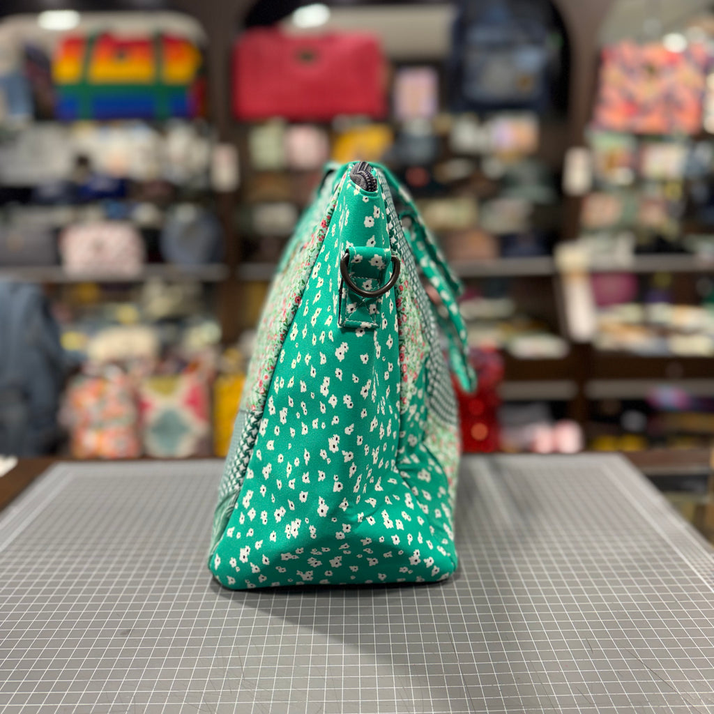 The Green 💚 Sweetest Thing 🍬 KOKYKAI LOTUS Tote