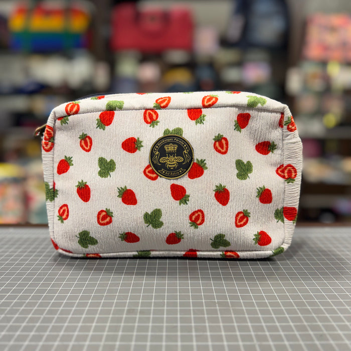 The Strawberries 🍓 KOKYKAI CROSSBODY BAG