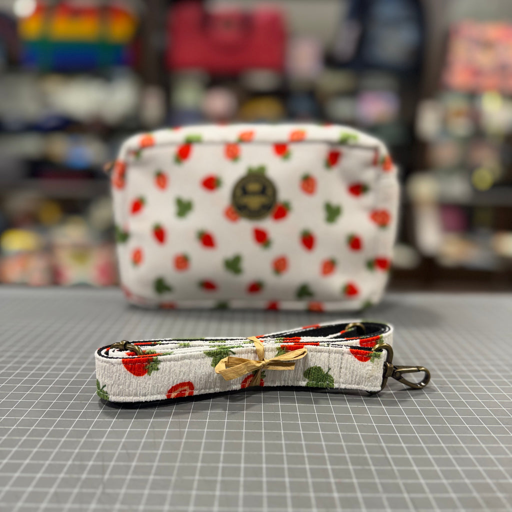 The Strawberries 🍓 KOKYKAI CROSSBODY BAG