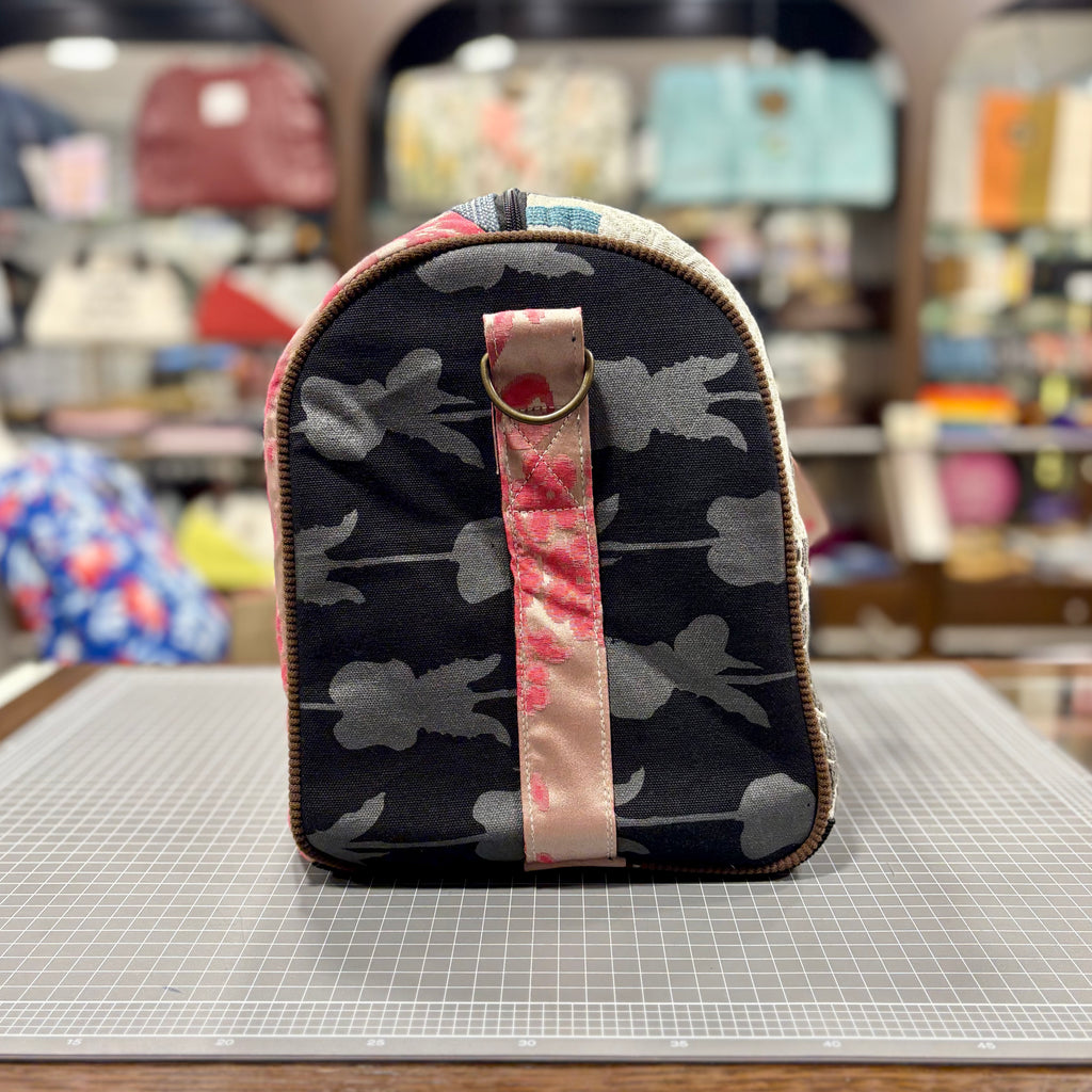 The St. Tropez No. 2 🏺 BeeKeeper Carry-All (Da Vinci Collection)