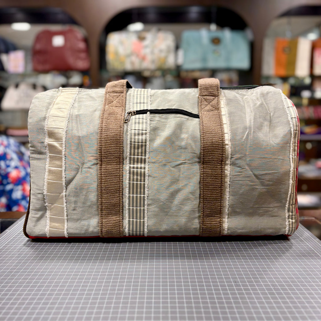 The Grasslands 🌾 BeeKeeper Carry-All (Da Vinci Collection)