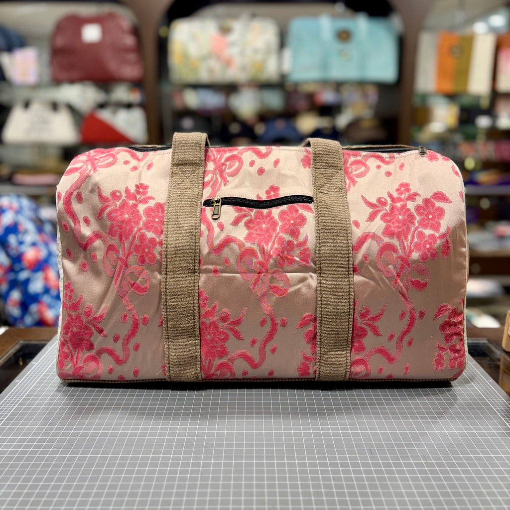 The Cherry Pie No. 1 🍒 BeeKeeper Carry-All (Da Vinci Collection)