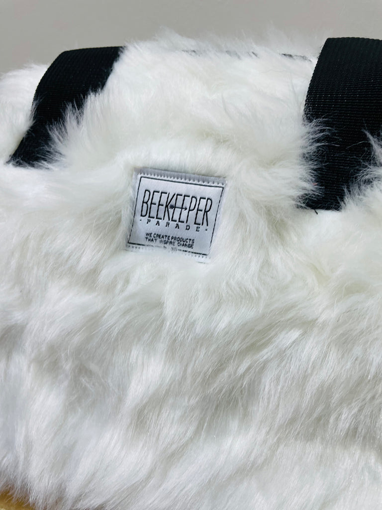 The Yeti ❄️ BeeKeeper Handbag