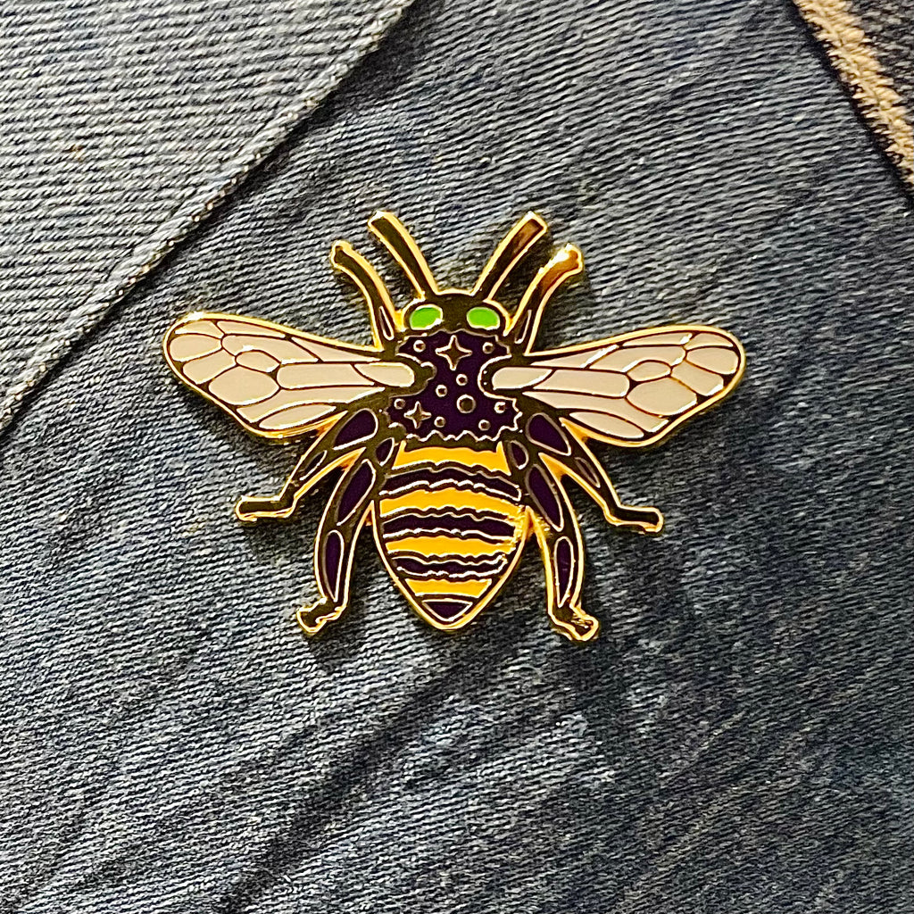 BeeKeeper Parade's Celestial Bee Pin 🐝